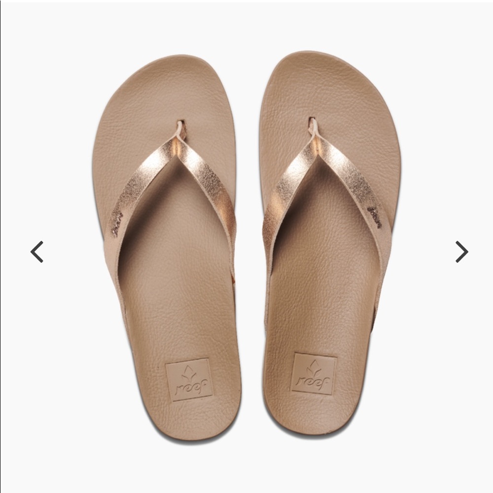NWOT Reef thong sandals
